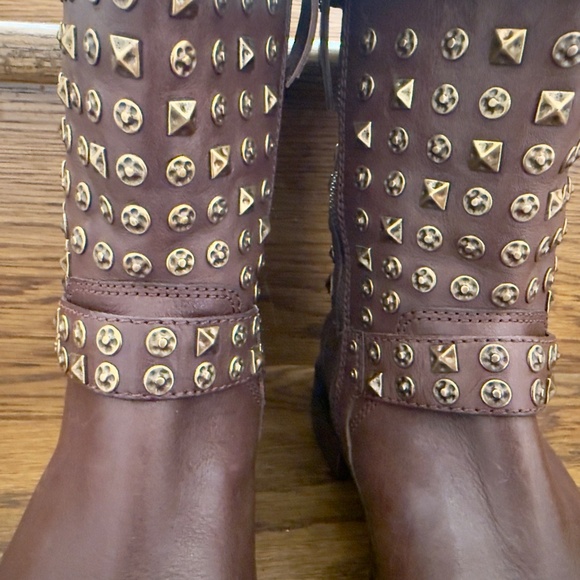 UGG Australia Conor Studs Boot 8.5 NWOT - Picture 7 of 16